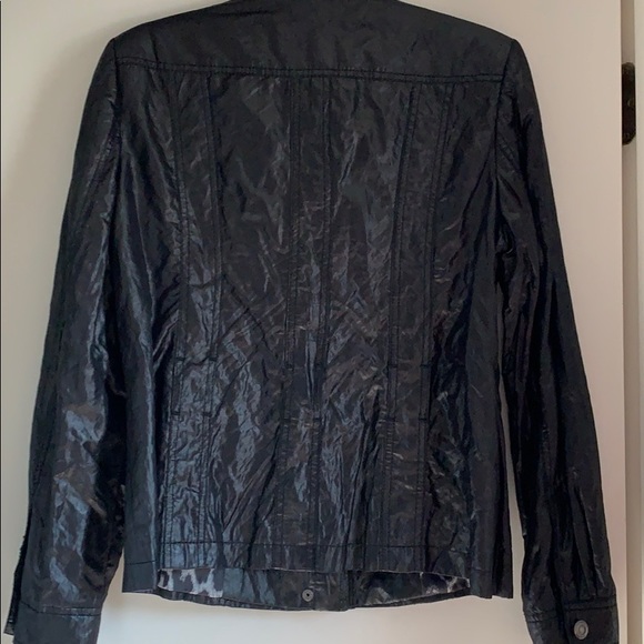 Jacket - Picture 2 of 4